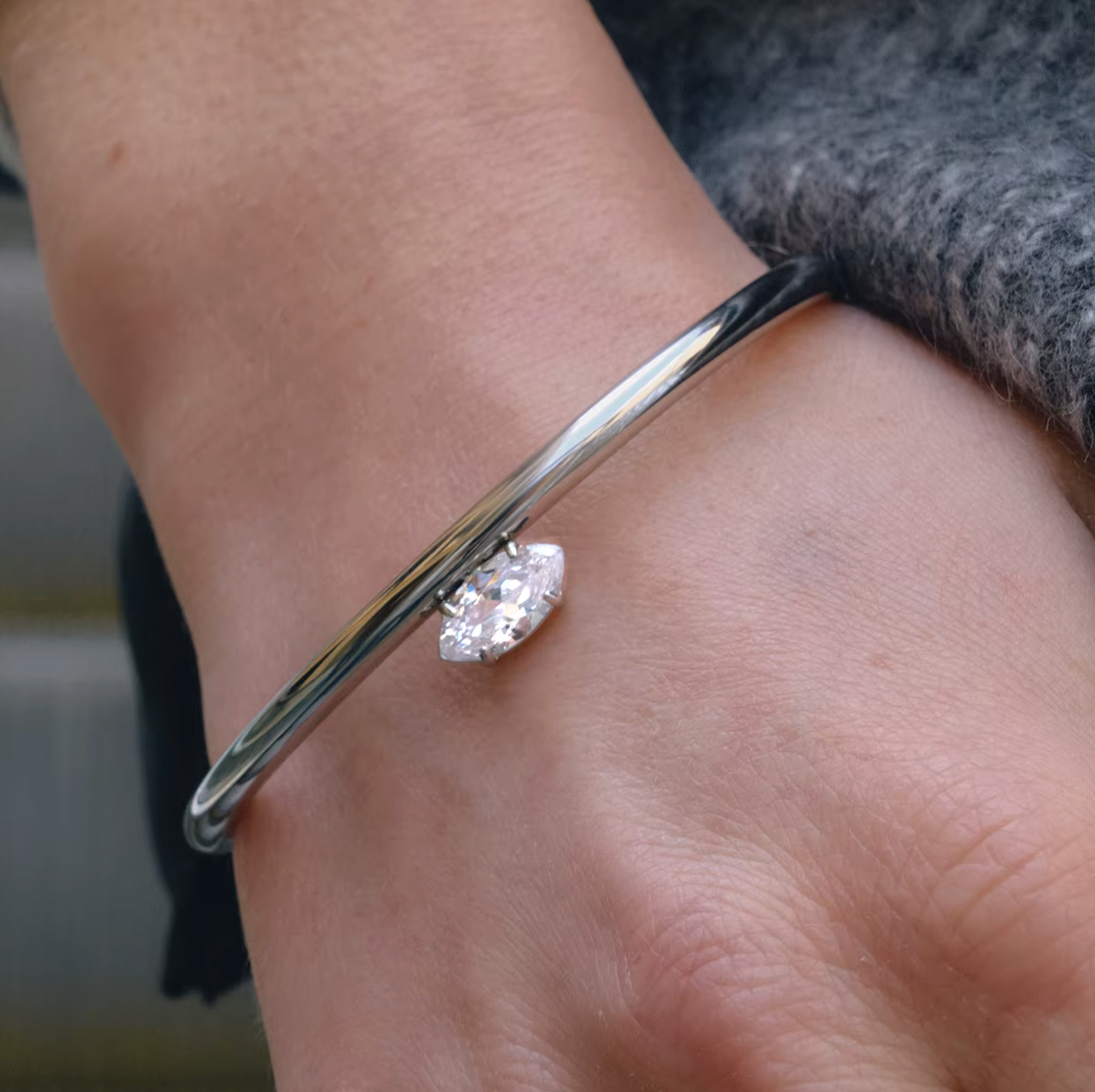 Electric Frost armband