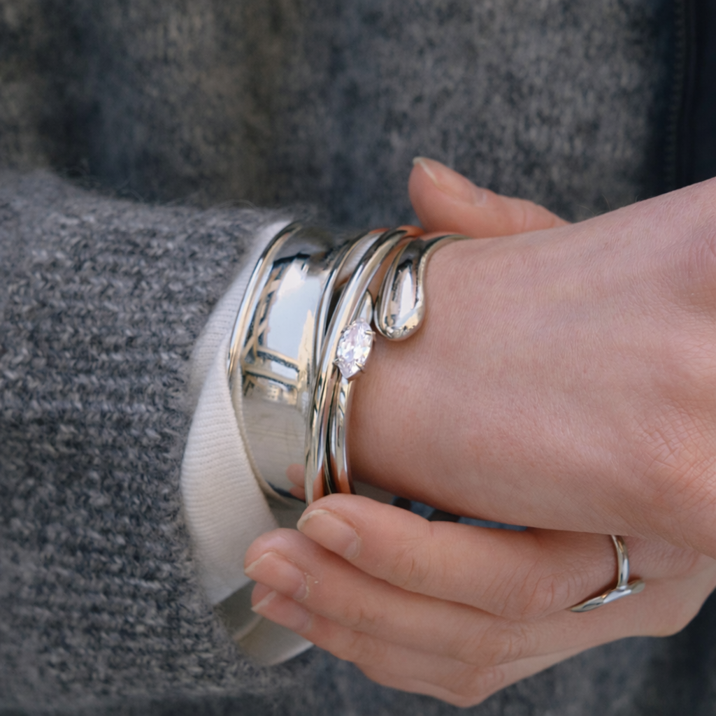 Electric Frost armband