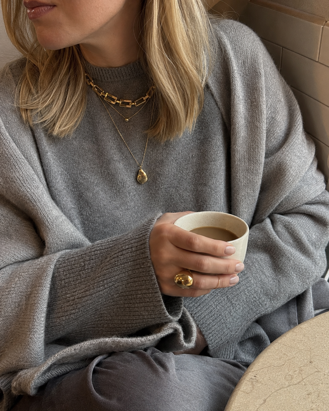 Mona NECKLACE