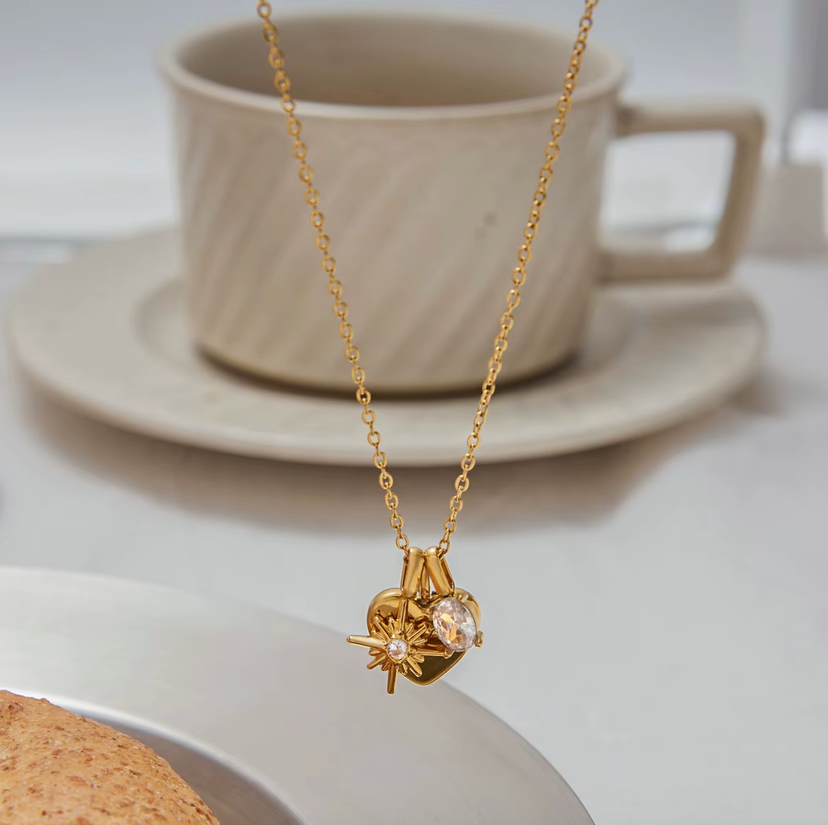 Soft Power ketting